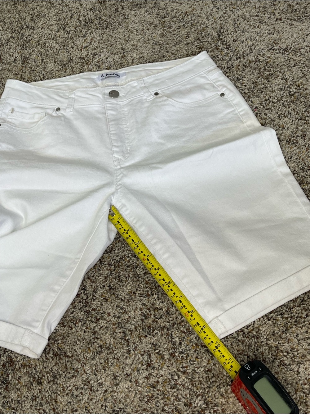 d. jeans White Bermuda Jean Shorts with cuff size 8 EUC - Picture 5 of 7
